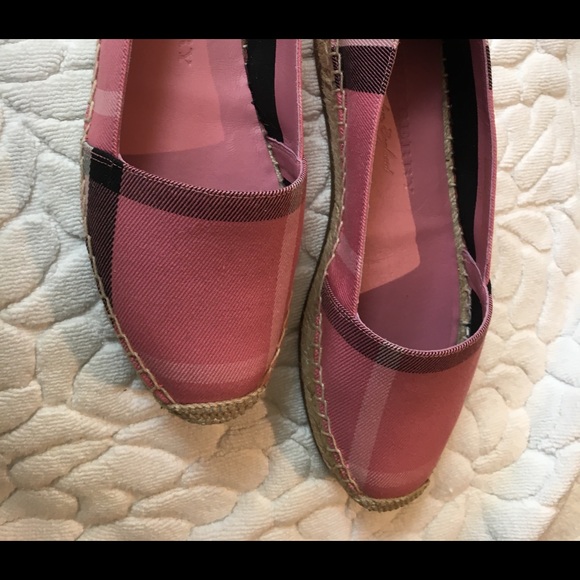PINK Burberry Espadrilles - Picture 4 of 13